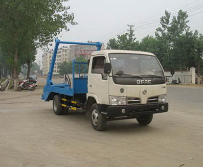 東風(fēng)小金霸擺臂式垃圾車