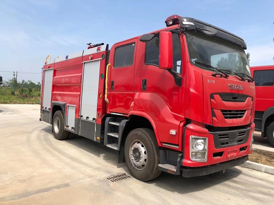 五十鈴7噸泡沫消防車